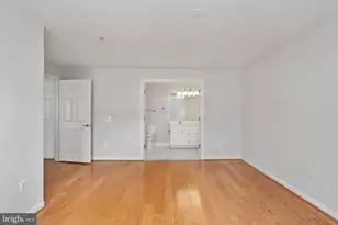 11635 Cavalier Landing Ct, Fairfax, VA 22030 - Photo 25