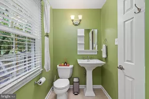 5408 Overland Ct, Centreville, VA 20120 - Photo 11