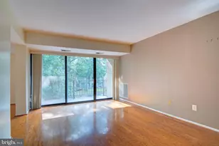 2052 Royal Fern Ct, Reston, VA 20191 - Photo 5