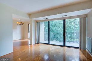 2052 Royal Fern Ct, Reston, VA 20191 - Photo 9