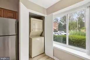 3861 Persimmon Cir, Fairfax, VA 22031 - Photo 19