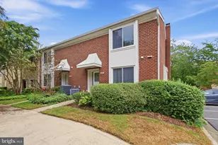 3861 Persimmon Cir, Fairfax, VA 22031 - Photo 1
