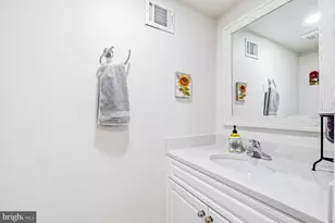 11961 Barrel Cooper Ct, Reston, VA 20191 - Photo 37