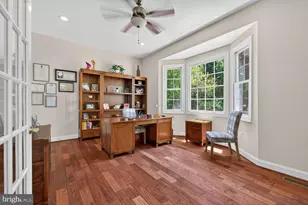 1002 Sherman Ct, Great Falls, VA 22066 - Photo 17