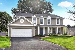 3894 Plum Run Ct, Fairfax, VA 22033 - Photo 1