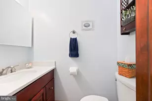 10221 Eagle Landing Ct, Burke, VA 22015 - Photo 21