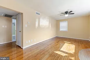 2910 Peyton Randolph Dr, Falls Church, VA 22044 - Photo 7