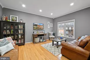 9979 Whitewater Dr, Burke, VA 22015 - Photo 7