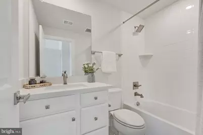 119 Market Square NW #38, Vienna, VA 22180 - Photo 17