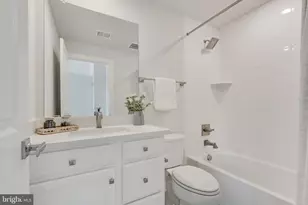 119 Market Square NW, Vienna, VA 22180 - Photo 17
