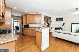 7489 Carriage Hills Dr, McLean, VA 22102 - Photo 15