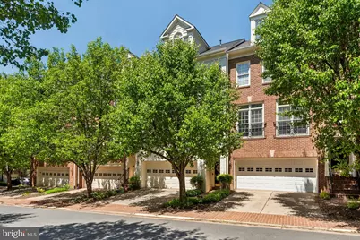 7489 Carriage Hills Drive, McLean, VA 22102 - Photo 3