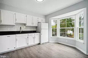7759 Asterella Ct, Springfield, VA 22152 - Photo 5