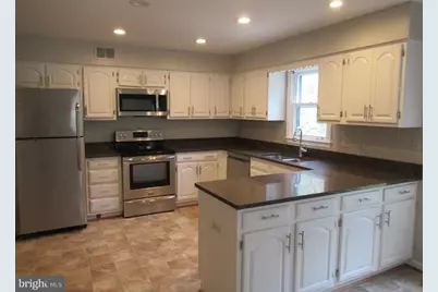 7334 Mallory Lane, Kingstowne, VA 22315 - Photo 11
