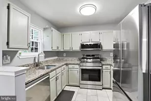 8908 Waites Way, Lorton, VA 22079 - Photo 9