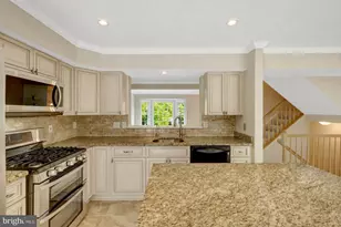14507 Sully Lake Ct, Centreville, VA 20120 - Photo 9
