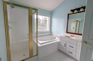 13996 Khalid Ln, Chantilly, VA 20151 - Photo 17