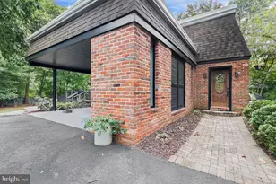 11202 Wedge Dr, Reston, VA 20190 - Photo 5