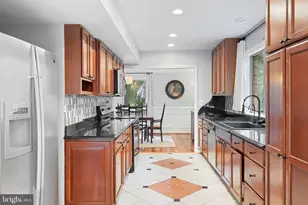 11202 Wedge Dr, Reston, VA 20190 - Photo 13