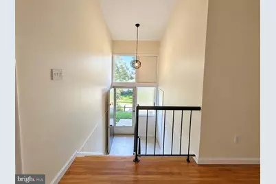 7818 Glenister Drive, Springfield, VA 22152 - Photo 3