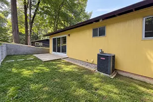 7818 Glenister Dr, Springfield, VA 22152 - Photo 33