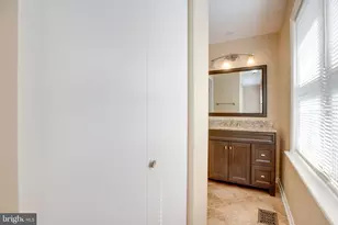 5117 Overlook Park, Annandale, VA 22003 - Photo 17