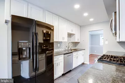5117 Overlook Park, Annandale, VA 22003 - Photo 3