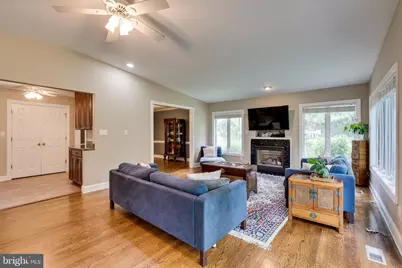 1816 Midlothian Court, Vienna, VA 22182 - Photo 5