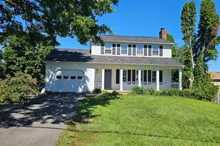 13824 Poplar Tree Rd, Chantilly, VA 20151 - Photo 1