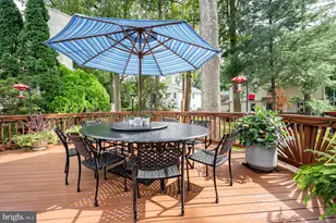 10008 Beacon Pond Ln, Burke, VA 22015 - Photo 7