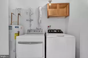 13300 Schwenger Pl, Herndon, VA 20170 - Photo 31