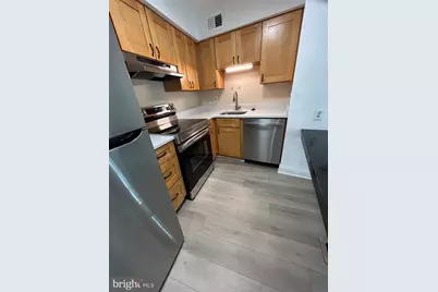 5802 Royal Ridge Drive #B, Springfield, VA 22152 - Photo 9