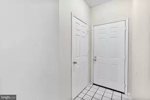 14317 Climbing Rose Way, Centreville, VA 20121 - Photo 5