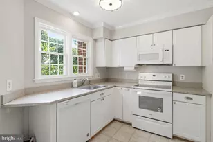 11200 Beaver Trail Ct, Reston, VA 20191 - Photo 7