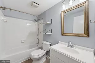 11200 Beaver Trail Ct, Reston, VA 20191 - Photo 9