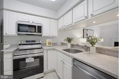 1524 Lincoln Way #407, McLean, VA 22102 - Photo 3