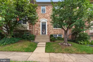 3957 Rosebay Ct, Fairfax, VA 22033 - Photo 1