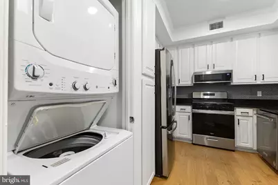6825 Brindle Heath Way #294 B, Alexandria, VA 22315 - Photo 7