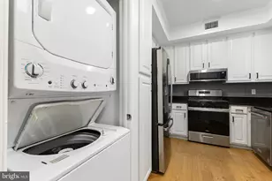 6825 Brindle Heath Way, Alexandria, VA 22315 - Photo 7