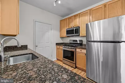 9486 Virginia Center Boulevard #218, Vienna, VA 22181 - Photo 5