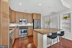 8220 Crestwood Heights Dr, McLean, VA 22102 - Photo 11