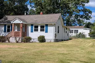 7104 Judith Ave, Alexandria, VA 22315 - Photo 3