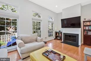 2434 Windbreak Dr, Alexandria, VA 22306 - Photo 3