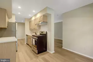 3310 Woodburn Village Dr, Annandale, VA 22003 - Photo 9