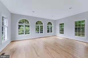 9395 Wolf Trap Creek Ct, Great Falls, VA 22066 - Photo 13
