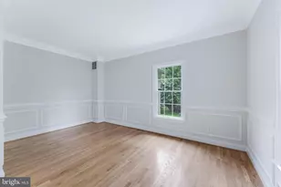 9395 Wolf Trap Creek Ct, Great Falls, VA 22066 - Photo 17