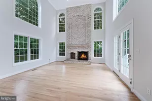 9395 Wolf Trap Creek Ct, Great Falls, VA 22066 - Photo 23