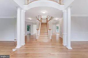 9395 Wolf Trap Creek Ct, Great Falls, VA 22066 - Photo 5