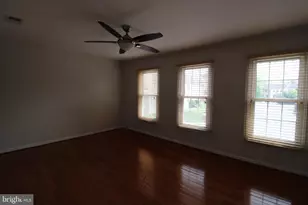5706 Heritage Crossing Ct, Centreville, VA 20120 - Photo 5