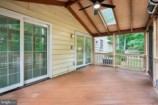11151 Conestoga Ct, Oakton, VA 22124 - Photo 9
